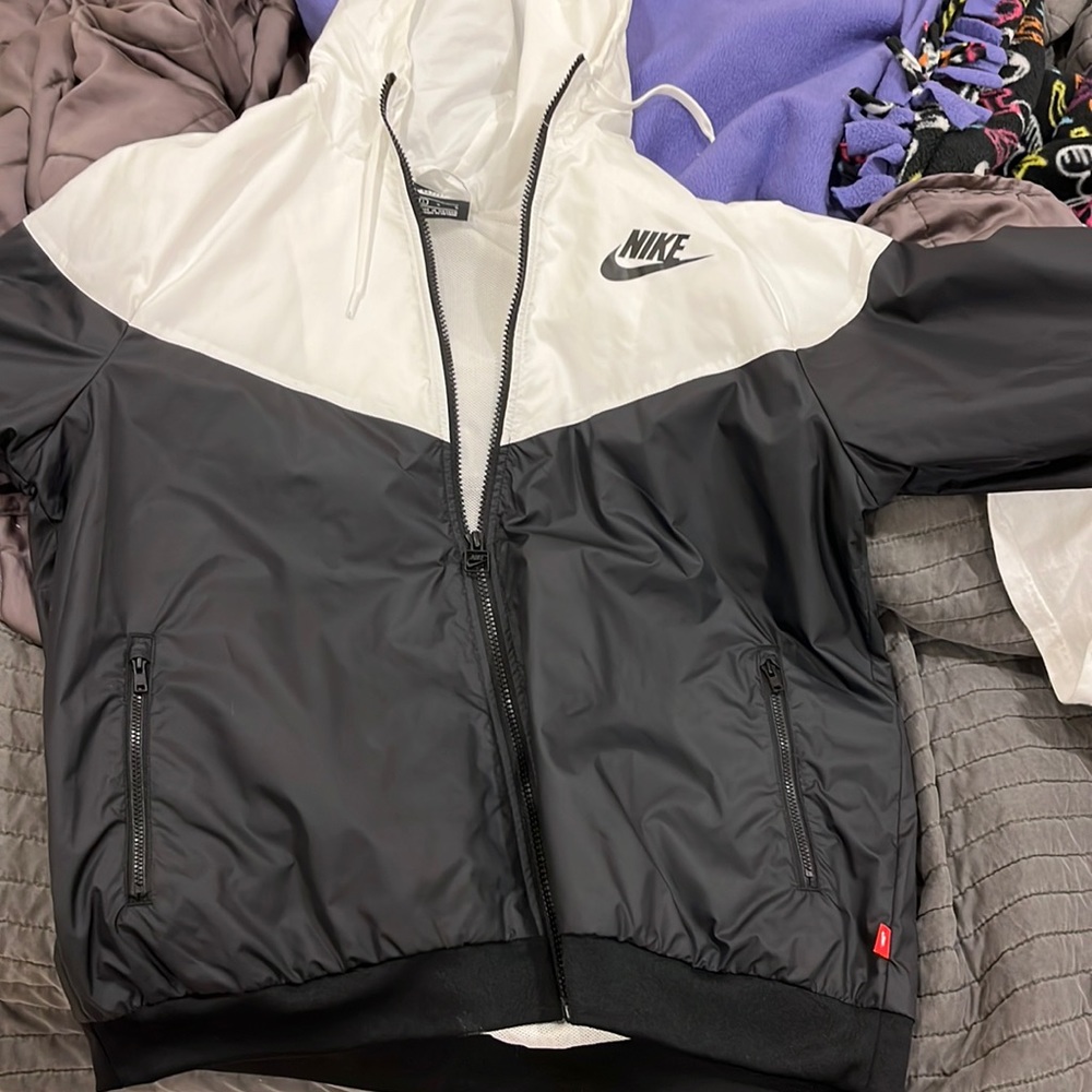 nike windbreaker jacket